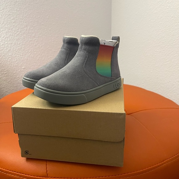 UGG T Hamden II Boot Little Kids BNIB - Picture 2 of 4